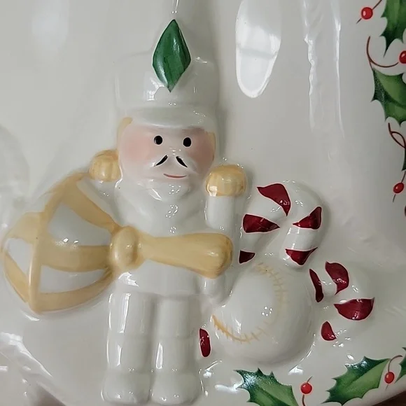 Vintage 1999 Lenox Holiday Collection Santa Skates Cookie Jar - Picture 7 of 13